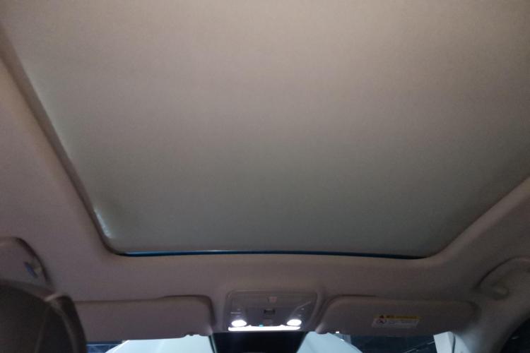 红旗HS5 2022款 改款 2.0T 智联旗享版中控内饰22