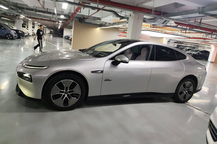 小鹏P7 2023款 P7i 702 Max车身外观6003