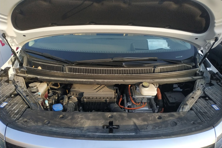 腾势D9 2022款 DM-i 970 四驱尊荣型机舱底盘24