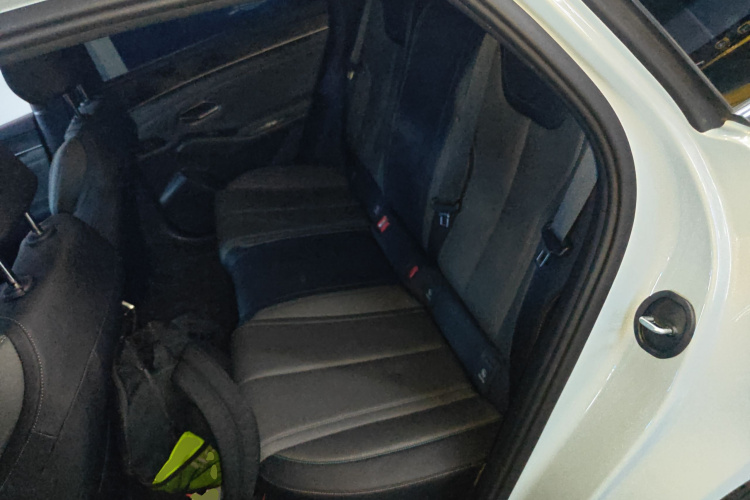 比亚迪 秦L 2024款 DM-i 80KM领先型中控内饰21