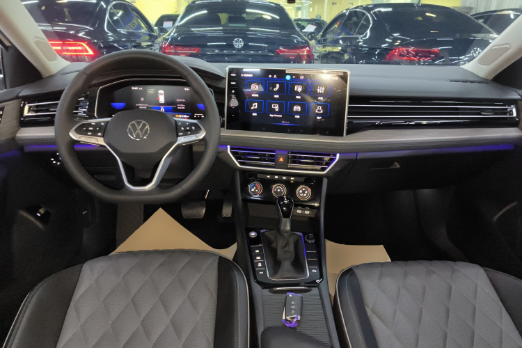 大众 速腾 2025款 改款 300TSI DSG超越版中控内饰7002