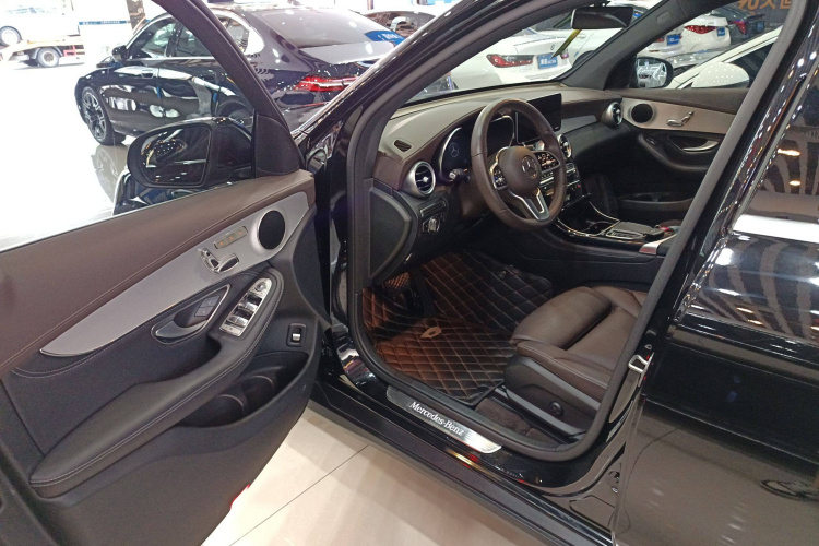 奔驰GLC 2020款 改款 GLC 260 L 4MATIC 动感型中控内饰20