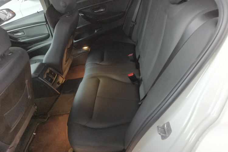 宝马3系 2017款 320Li M运动型中控内饰7004