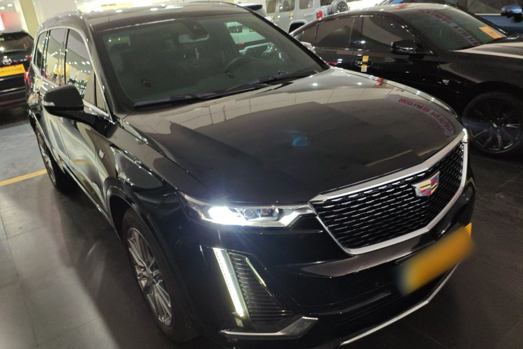 凯迪拉克XT6 2021款 2.0T 六座两驱豪华型车身外观3