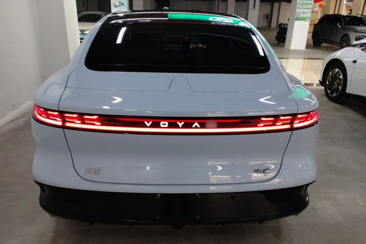 岚图汽车 岚图追光 2023款 四驱长续航版车身外观6