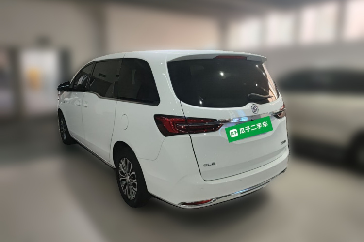 别克GL8 2023款 陆上公务舱 智享型车身外观5