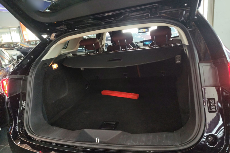 魏牌 VV7 2017款 2.0T 旗舰型机舱底盘23