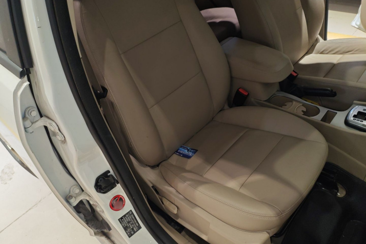 福特 福克斯 2013款 两厢经典 1.8L 自动时尚型局部细节41