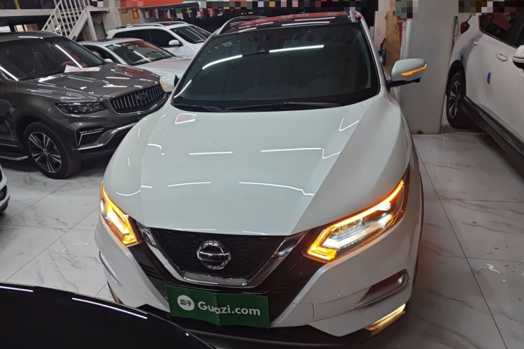 日产 逍客 2021款 2.0L CVT豪华版车身外观2