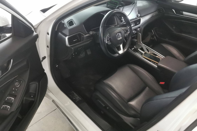 本田 雅阁 2018款 260TURBO 豪华版 国VI中控内饰7003