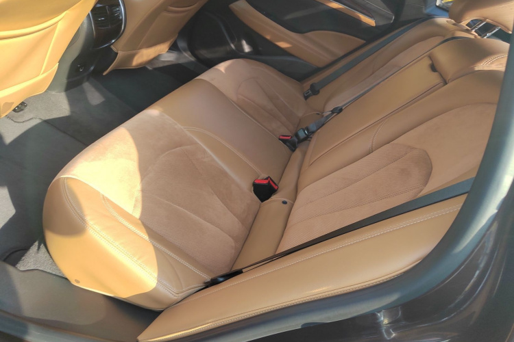 别克 君越 2016款 28T 豪华型中控内饰21