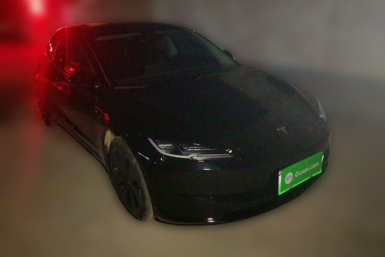 特斯拉 Model 3 2023款 长续航全轮驱动版车身外观3