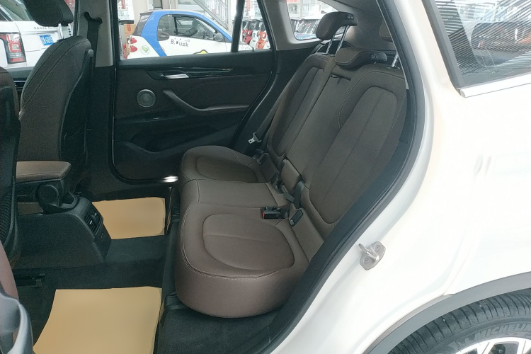 宝马X1 2022款 sDrive25Li 领先型中控内饰21