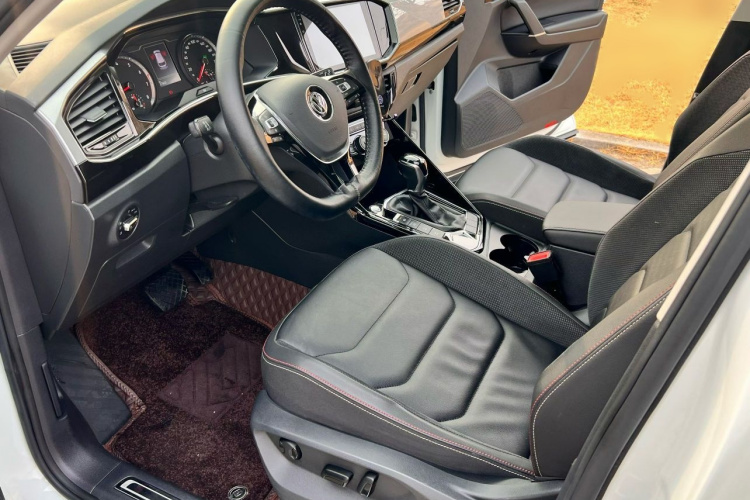 大众 探岳 2019款 征途版 280TSI 两驱豪华型 国VI中控内饰7002