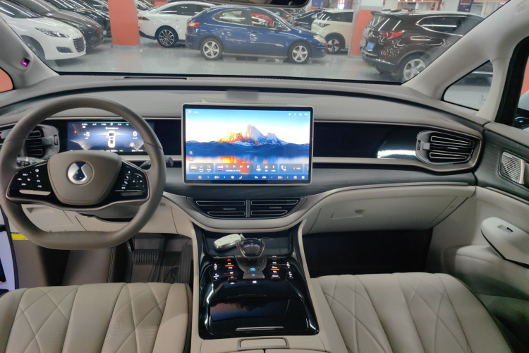 腾势D9 2022款 DM-i 970 四驱旗舰型中控内饰7003
