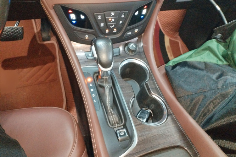 别克 昂科威 2017款 20T 两驱豪华型局部细节18