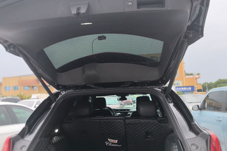 凯迪拉克XT5 2021款 28T 豪华型机舱底盘23