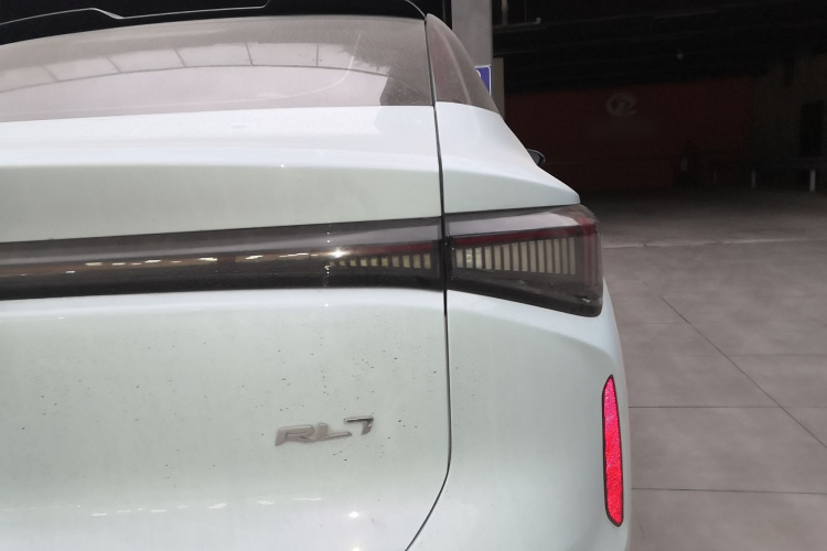 睿蓝汽车 睿蓝7 2023款 605km 猎光车身外观6006