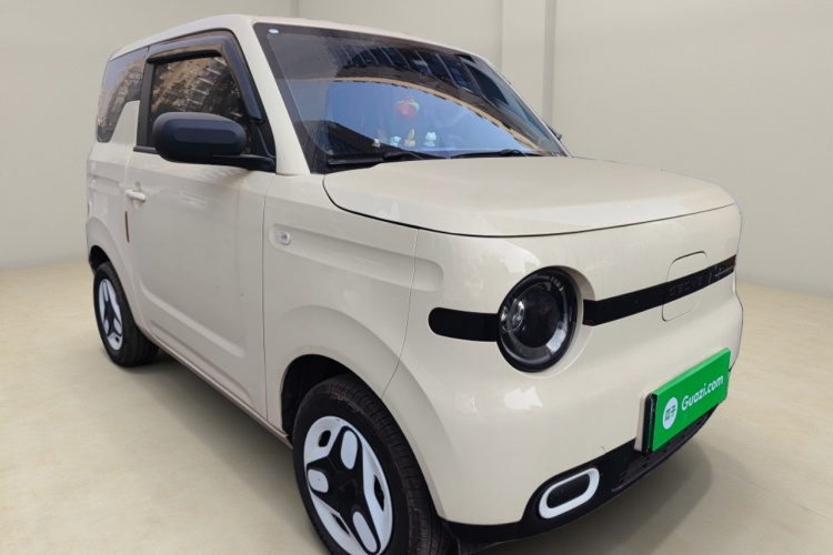 吉利银河 熊猫 2025款 210km 元气熊车身外观3