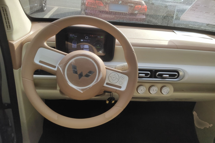 五菱汽车 宏光MINIEV 2024款 第三代 215km 青春版中控内饰12