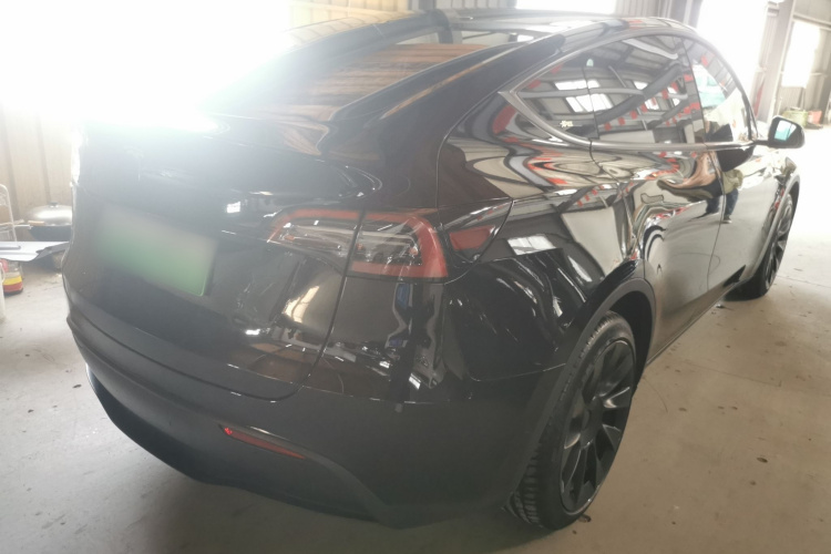 特斯拉 Model Y 2022款 长续航全轮驱动版车身外观6005
