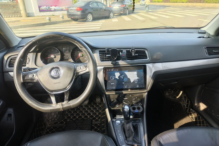 大众 朗逸 2017款 1.6L 自动舒适版中控内饰7001