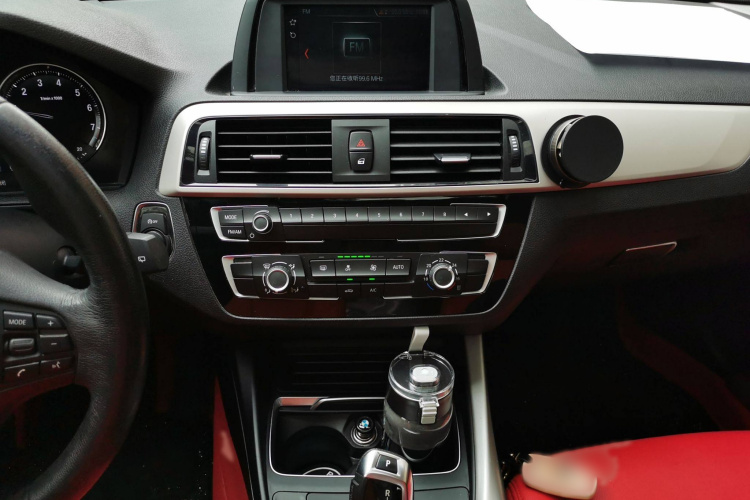 宝马1系(进口) 2018款 118i 领先型局部细节16