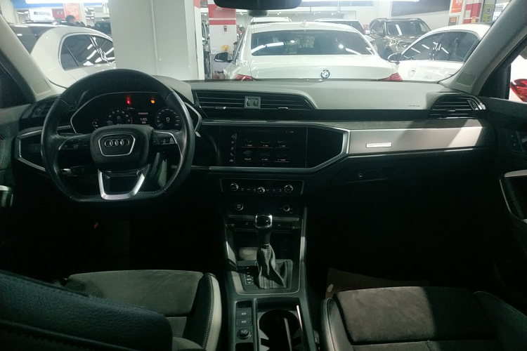 奥迪Q3 2021款 35 TFSI 时尚动感型中控内饰7002