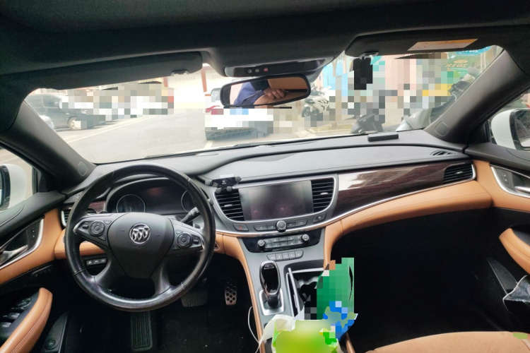 别克 君越 2016款 28T 豪华型中控内饰12