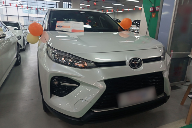 丰田 威兰达 2021款 2.0L CVT两驱豪华版车身外观3