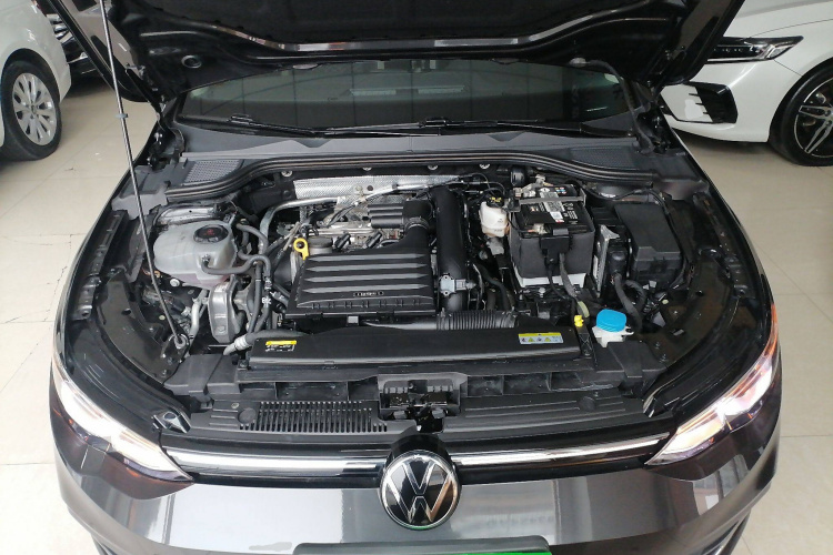 大众 高尔夫 2023款 280TSI DSG Pro机舱底盘24