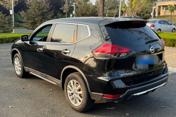 日产 奇骏 2019款 2.0L CVT智联舒适版 2WD车身外观6003