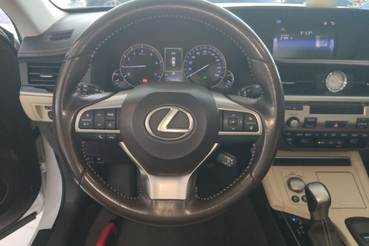 雷克萨斯ES 2016款 200 Midnight特别限量版局部细节13