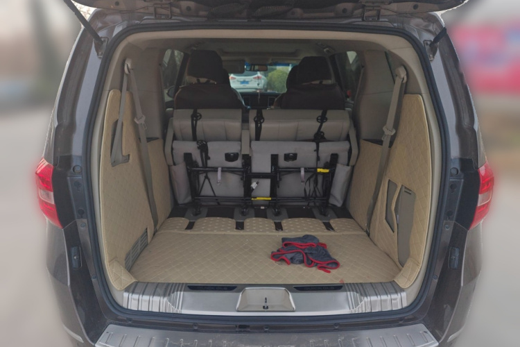 别克GL8 2017款 25S 豪华型 国V局部细节23