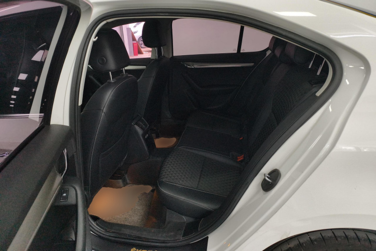 斯柯达 明锐 2018款 TSI280 DSG豪华版中控内饰21