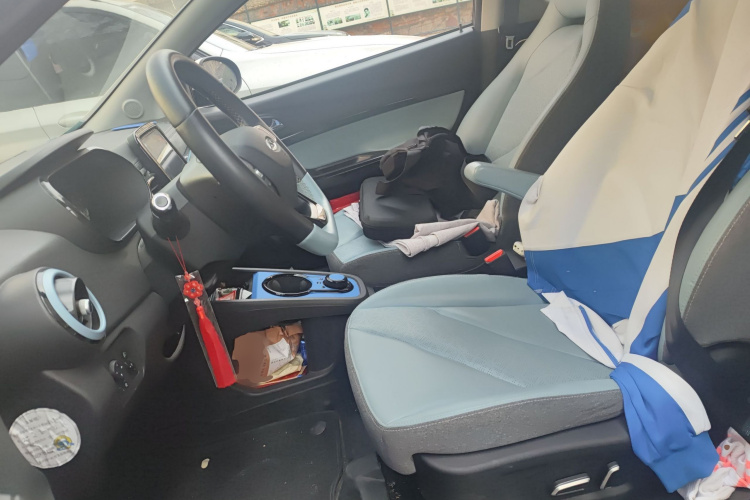 奇瑞 小蚂蚁 2022款 甜粉款 全糖版 磷酸铁锂 30kW 301km中控内饰19