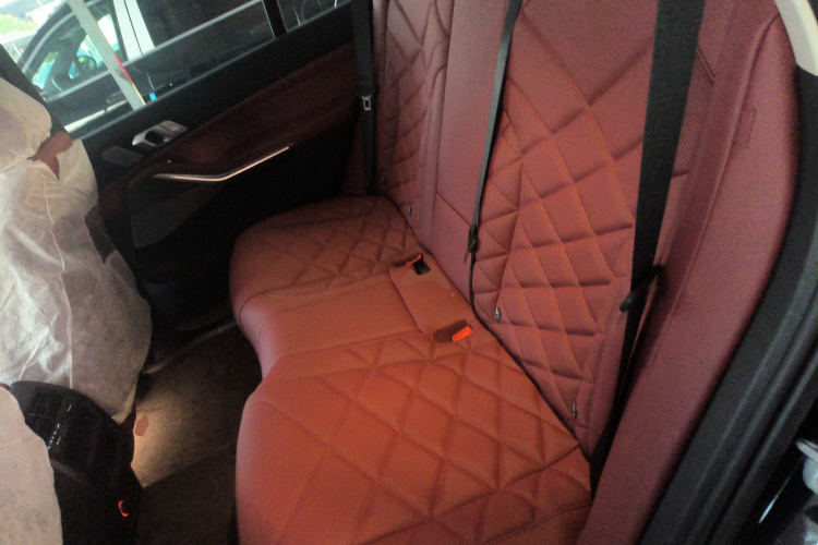 宝马X5 2023款 xDrive 30Li 尊享型M运动曜夜套装中控内饰7004