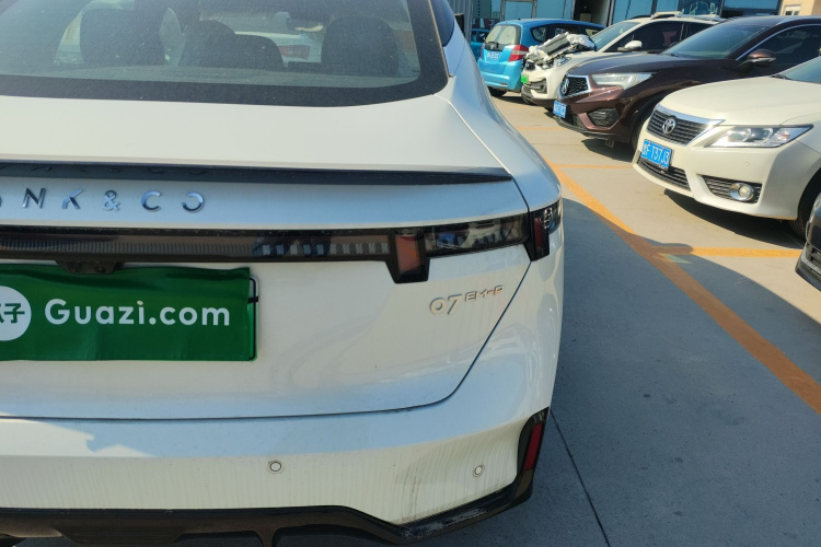 领克07 2024款 EM-P 126长续航 Halo车身外观9