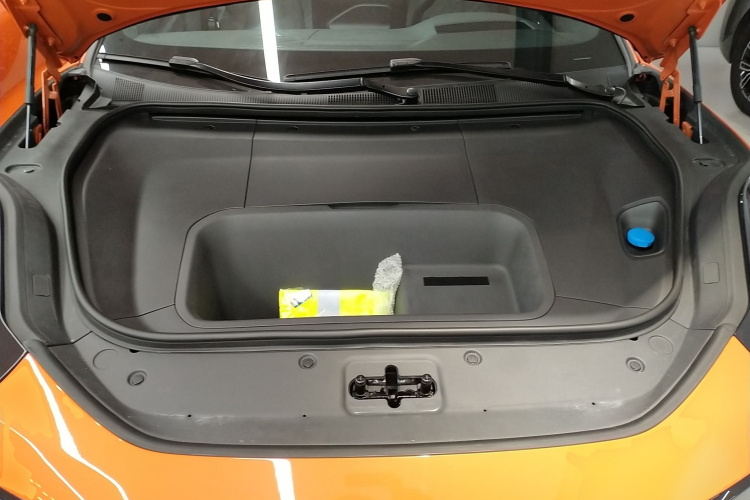 极氪001 2025款 WE版 100kWh 后驱机舱底盘24