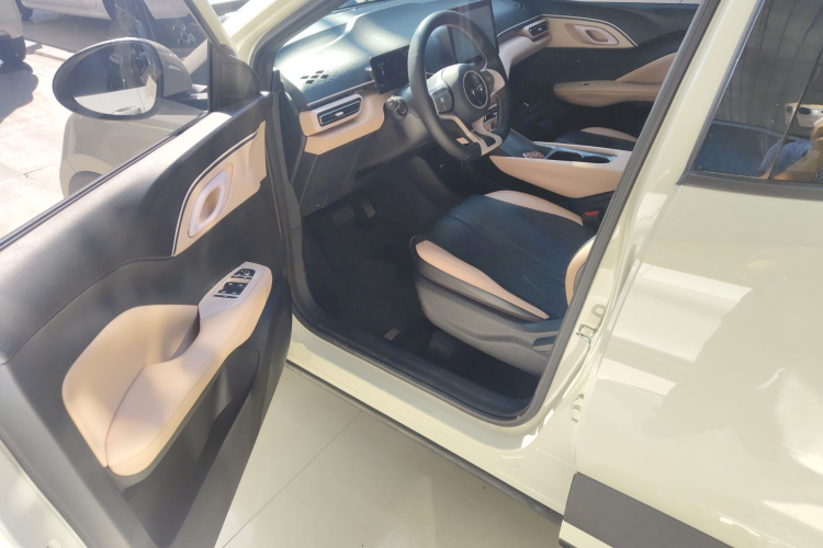 比亚迪 海鸥 2025款 305km 活力版中控内饰20