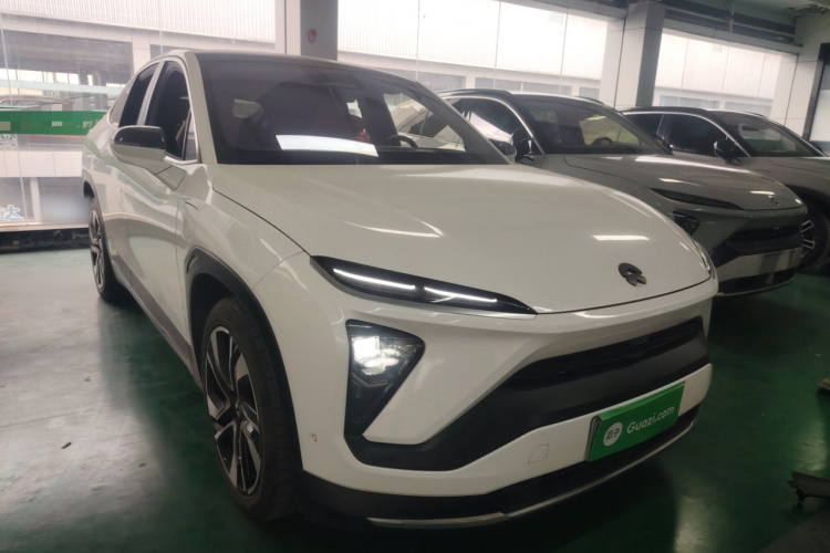 蔚来EC6 2020款 605KM 运动版车身外观3