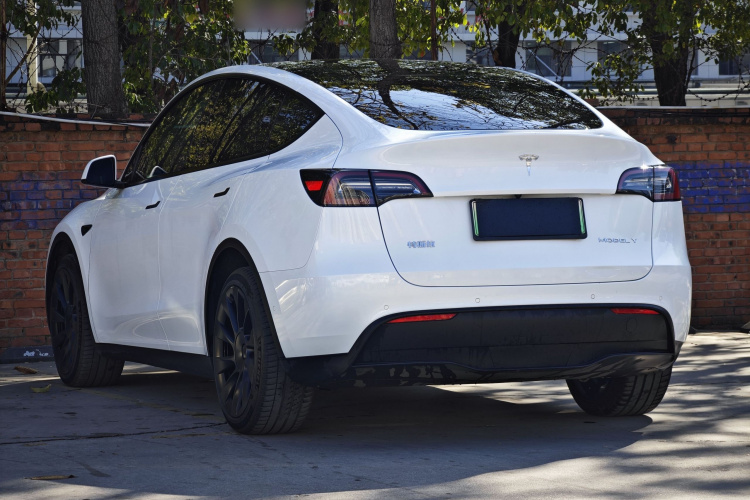 特斯拉 Model Y 2022款 改款 长续航全轮驱动版车身外观6004