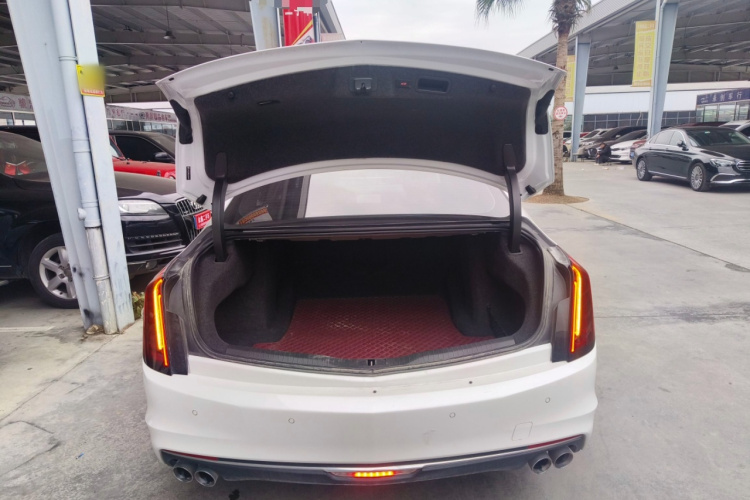 凯迪拉克CT6 2021款 28T 精英型机舱底盘23