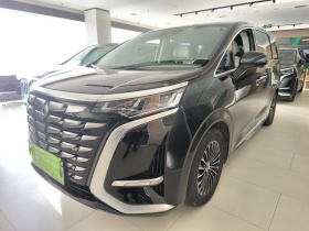 腾势D9 2022款 DM-i 970 四驱旗舰型