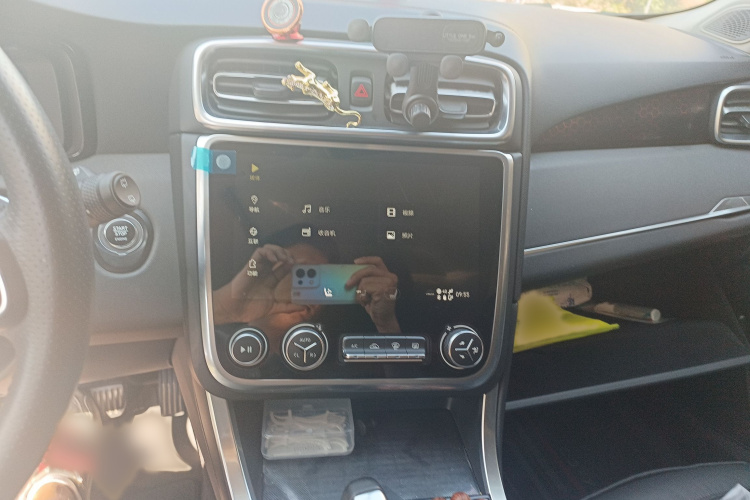 领克01 2017款 2.0T 四驱劲Pro版局部细节16