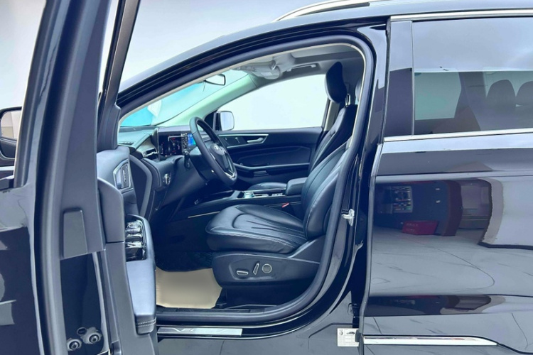 福特 锐界 2021款 PLUS EcoBoost 245 两驱豪锐型 7座中控内饰7008