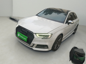 奥迪A3 2018款 30周年年型 Limousine 40 TFSI 运动型