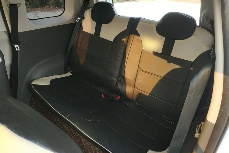 长安启源 长安Lumin 2023款 205km 香沁款中控内饰21