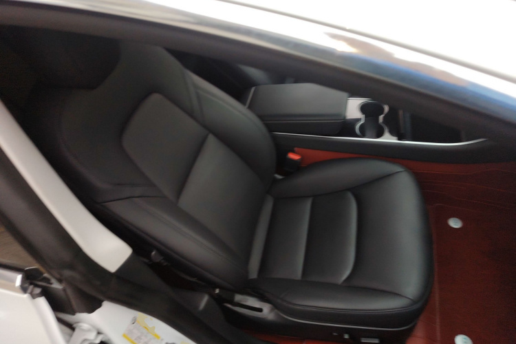 特斯拉 Model 3 2020款 改款 标准续航后驱升级版局部细节41