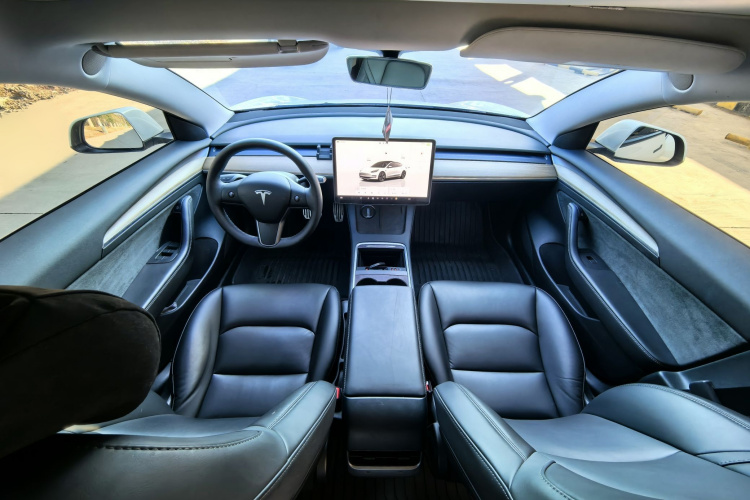 特斯拉 Model 3 2022款 后轮驱动版中控内饰7004